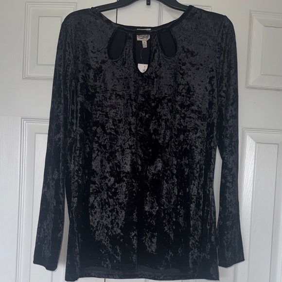 Como Vintage Tops - Como Vintage Black Crushed Velvet Long-Sleeve Keyhole Top
